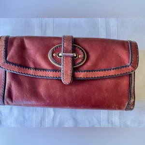 Vintage Fossil Cognac Leather Shoulder Bag. With Matching wallet. thumbnail 6