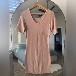 🛎️ Clearance Guess Rose Color Women Midi Dress Size L thumbnail 4
