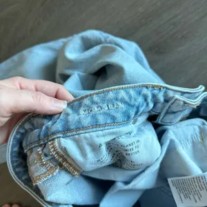 American Eagle Mom Jeans thumbnail 4