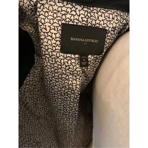 Black banana republic trench coach, size small thumbnail 4