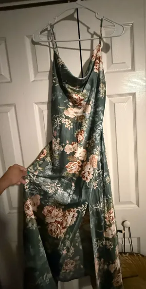 Petal & Pup Midi Dress Satin thumbnail 1