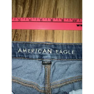 American Eagle Jeans Women's 4 Short Mom Jean Stretch‎ thumbnail 3