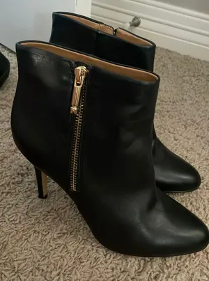 Banana Republic Pointed Booties thumbnail 2