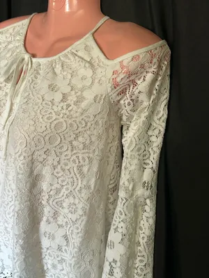 Hollister White Lace Cold-Shoulder Tie-Front Blouse XS thumbnail 3