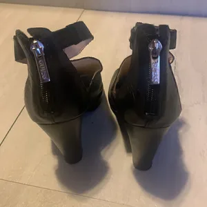 Guess Women's Black Platform Peep Toe High Heels Ankle Boots/Sandals , like new thumbnail 15