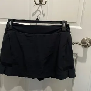 Nike Super Cute EUC Tennis Golf Pickleball skirt skirt black Medium 🥰 thumbnail 1
