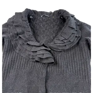 Tahari Long Cardigan Sweater Jacket 100% Merino Wool Size Small Gray Ruffle Snap thumbnail 9