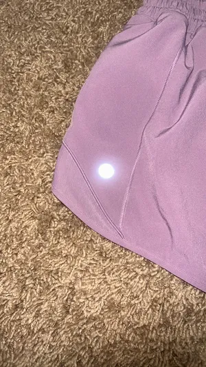 Lululemon High-Rise Hotty Hot 2.5" Shorts thumbnail 4