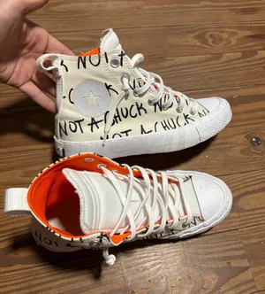 Converse High-Top Chuck Taylor thumbnail 1
