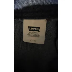 Vintage‎ Levis Red Tab Denim Skirt Dark Wash Y2K Pencil Skirt 10 MS 95729-2417 thumbnail 15