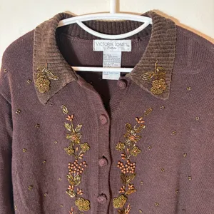 Vintage Victoria Jones Beaded Floral Button Cardigan Brown Size‎ Petite Large thumbnail 2