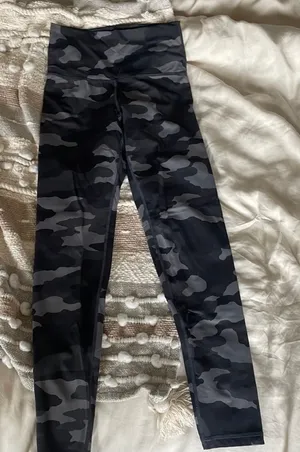 Aerie Camo Leggings thumbnail 1