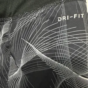 Nike Dri Fit Running Shorts Womens‎ Size Small Black White Geometric Print thumbnail 6