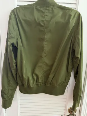 Heart & Hips Women’s Green Bomber Jacket thumbnail 8
