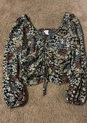 H&M Floral Blouse thumbnail 1