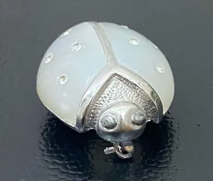 Vintage 70’s AVON Frosted Lucite Silvertone Ladybug Small Brooch 7.5g thumbnail 6