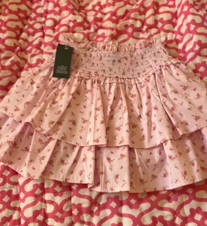 Wild Fable Never worn before target ruffle skirt with flowers on it thumbnail 2