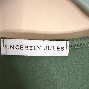 Sincerely Jules Dark Green Long Sleeve Crop Top thumbnail 2