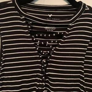 American Eagle Flowy tank top thumbnail 2