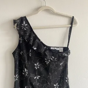 Nevermind Black Floral One Shoulder Maxi Dress thumbnail 2