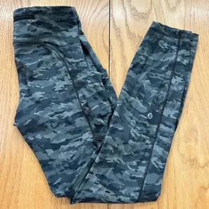 Lululemon Speed‎ Up Mid Rise Legging Size 4 Camouflage Evergreen Camo Green thumbnail 3