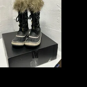 Sorel Joan of Arctic boots Waterproof black fur trim thumbnail 9