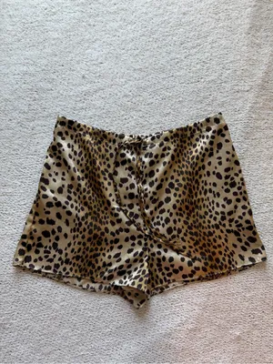 Victoria's Secret Leopard Print Satin Pajama Set VINTAGE Y2K XS thumbnail 5