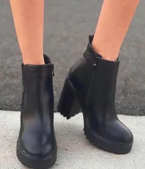 Refresh Black Chunky Lug Sole Slip On Bootie thumbnail 2