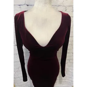 Windsor Red Velvet Vixen Long Sleeve Mini Dress size medium thumbnail 3