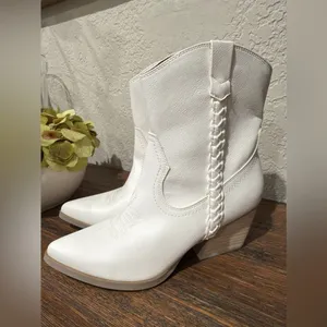 Dv Dolce Vita Women's Karyn Cowboy Booties - women’s 7 size just beautiful thumbnail 15