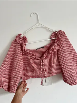 Zara Pink and White Striped Ruffle Crop Blouse thumbnail 2