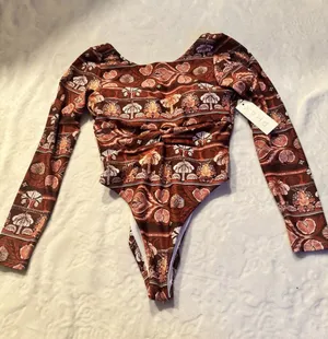 Phax Swim Women's Size Medium Twist Front Long Sleeve One Piece Warm Brown NEW thumbnail 1