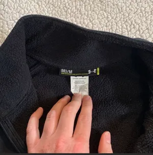 Under Armour Semi Fitted 1/4 Zip thumbnail 2