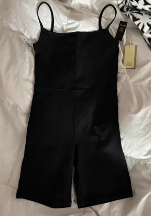 Aritzia Black Wilfred Free Divinity Romper thumbnail 1