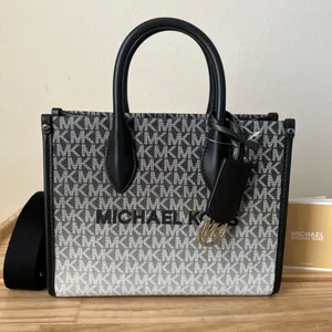 Michael Kors Purse thumbnail 1