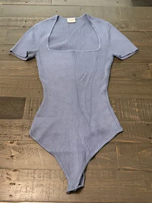 Abercrombie & Fitch Women’s Small Blue Ribbed Square Neck Short Sleeve Bodysuit thumbnail 1