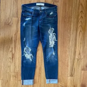 Abercrombie & Fitch Medium Wash Ripped Perfect Stretch Jeans Women Size 4R thumbnail 2