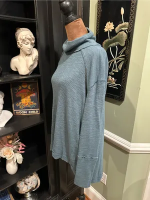 Free People We The Free Split‑Back Turtleneck Thermal – Size Medium thumbnail 5