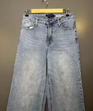 BCBGeneration High Rise Wide Leg Jeans Womens 28 Light Wash Blue Raw Hem Denim thumbnail 1