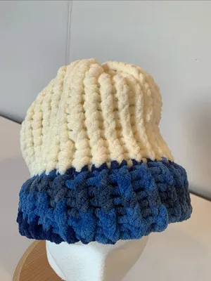Handmade Unisex Men’s Chunky Hand Knit Winter Hat Off White with Blue Trim thumbnail 4
