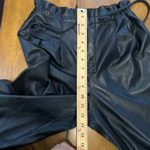 Alice + Olivia Womens Black Faux Leather Ankle Trousers Pants XS Pockets Pleated thumbnail 12