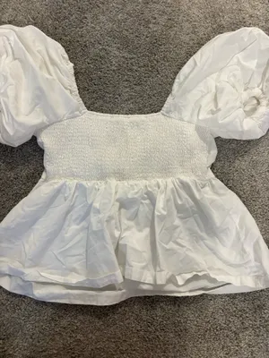TCEC White Puff Sleeve Top thumbnail 2