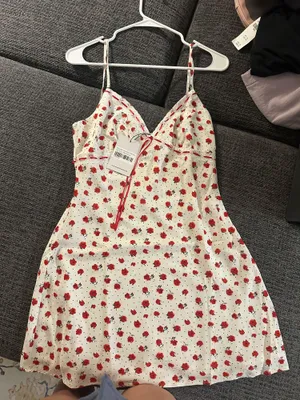 Karena Mini Dress White / Red Floral thumbnail 4