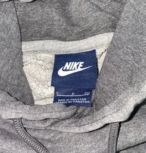 Nike hoodie thumbnail 6