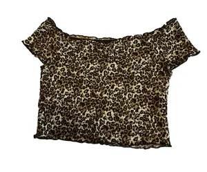Kendall & Kylie Leopard Print Smocked Off-The-Shoulder Crop Top Small thumbnail 1
