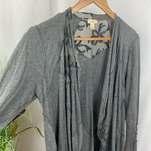 Anthropologie Tiny Gray Open Front Embroidered Floral Cardigan Sweater M thumbnail 4