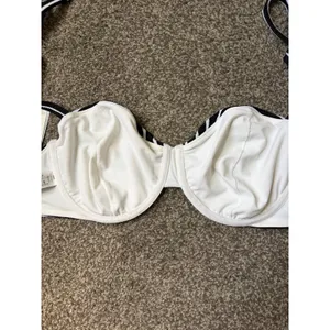 NWT Abercrombie Curve Love Bikini Top - Small thumbnail 4