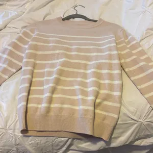 Amazon Essentials Women's Beige and White Striped Sweater Tan Size M thumbnail 1