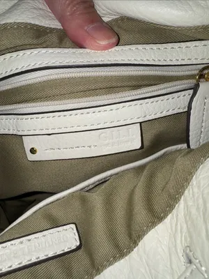 G.I.L.I. White Leather Shoulder Bag with Tassel and Gold Hardware thumbnail 8