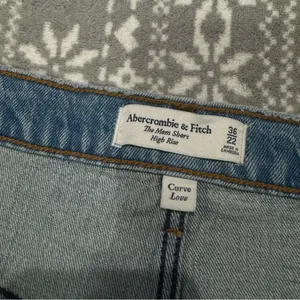 NWT Abercrombie & Fitch Curve Love High‎ Rise Mom Shorts Blue Size 22 Plus thumbnail 7